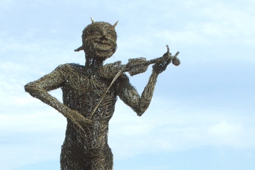 devil-with-fiddle