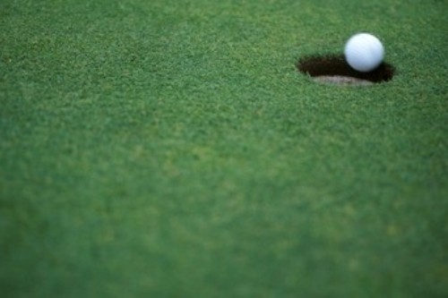 putting-green putting-green