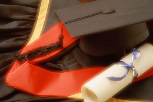 cap-and-gown cap-and-gown